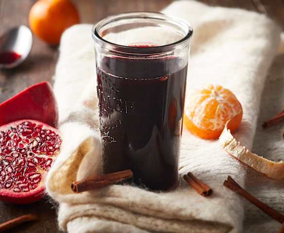 Vin rouge chaud (clémentine, grenade et cannelle)