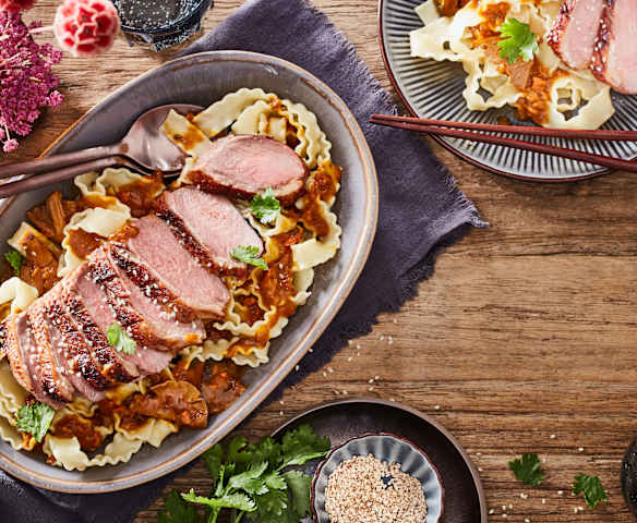 Mafalde mit Ente und Kürbis