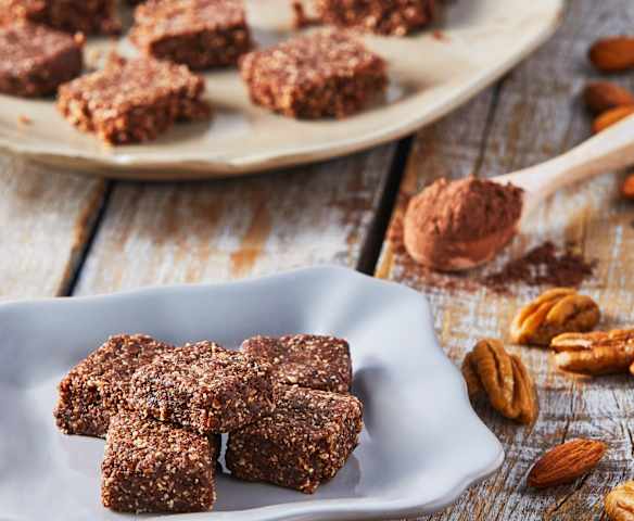Cubitos de chocolate (dátiles, cocoa y avena)