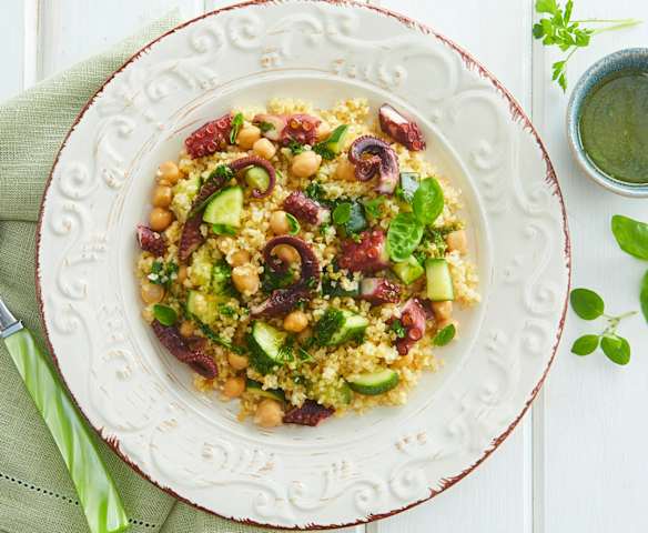 Insalata di bulgur con polpo e ceci