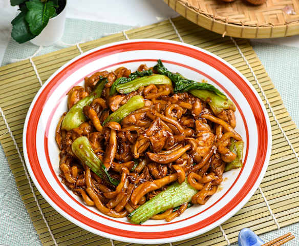 清炒鸡肉香菇乌冬面 清炒鸡肉香菇乌冬面