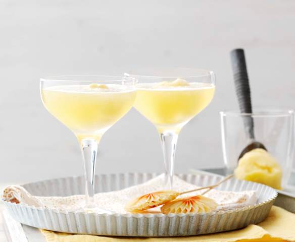 Sorbetto all'arancia e spumante