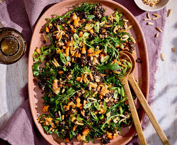 Beluga-Linsen-Salat mit Datteln