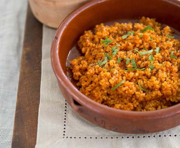 Πλιγούρι με σάλτσα ντομάτας