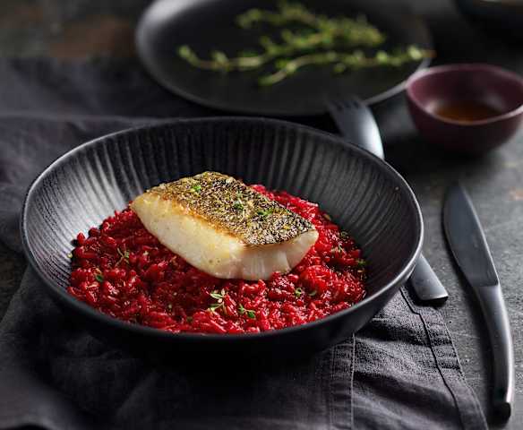 Sous-vide-Kabeljau mit Rote-Bete-Zitronengras-Risotto