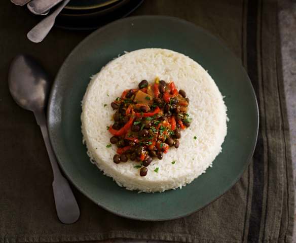 Caril de feijão-preto