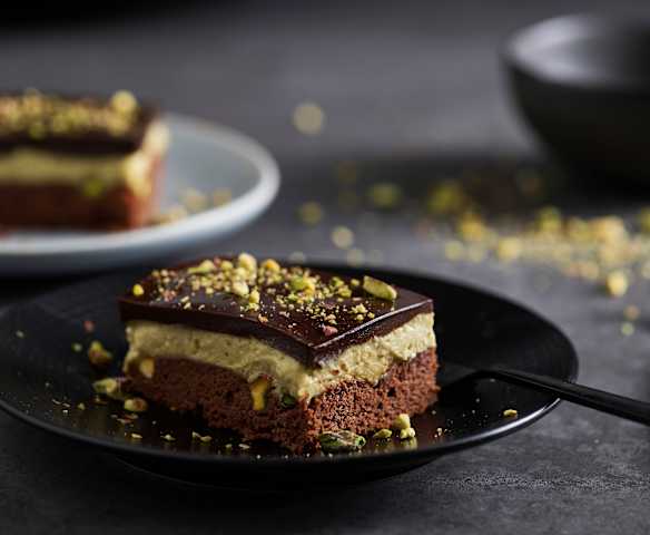 Chocolate and Pistachio Cream Cake Chocolate and Pistachio Cream Cake
