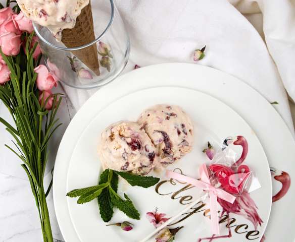 火烈鸟玫瑰草莓冰激凌