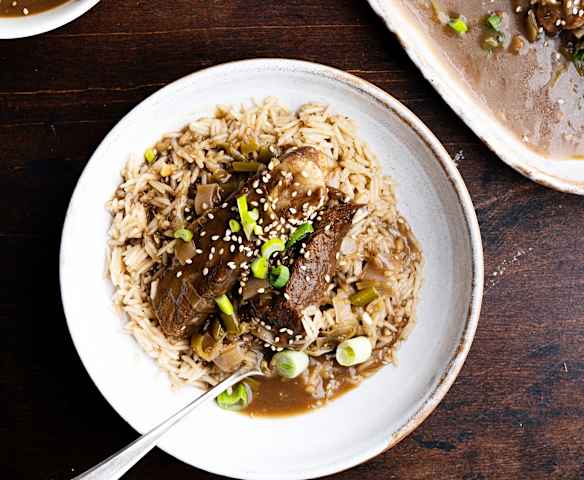 Schweinerippchen süß-sauer mit Reis