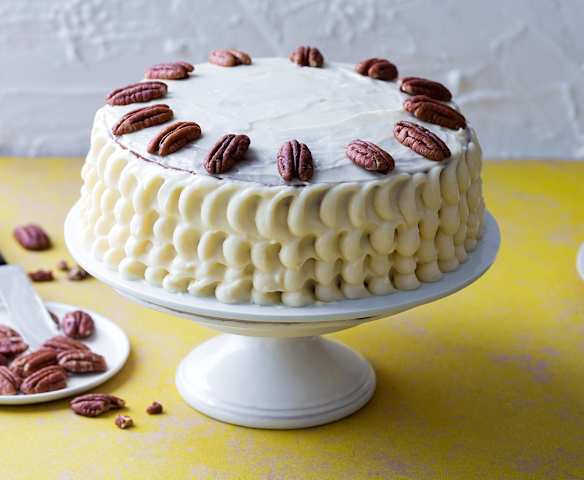 Tarta colibrí (Hummingbird layer cake)