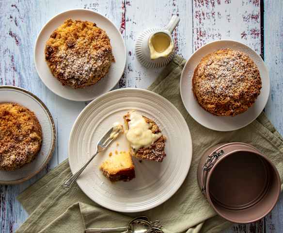 Mini apple crumble cakes Mini apple crumble cakes