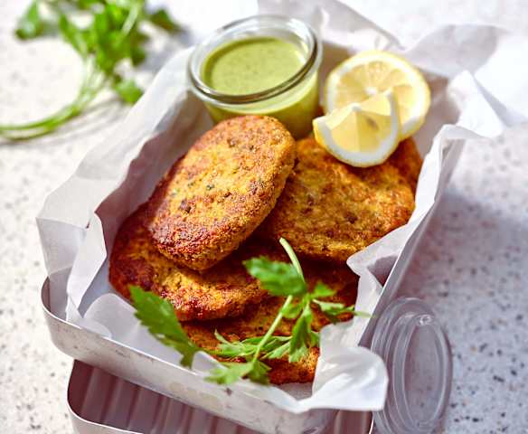 Möhren-Linsen-Bratlinge mit orientalischem Pesto