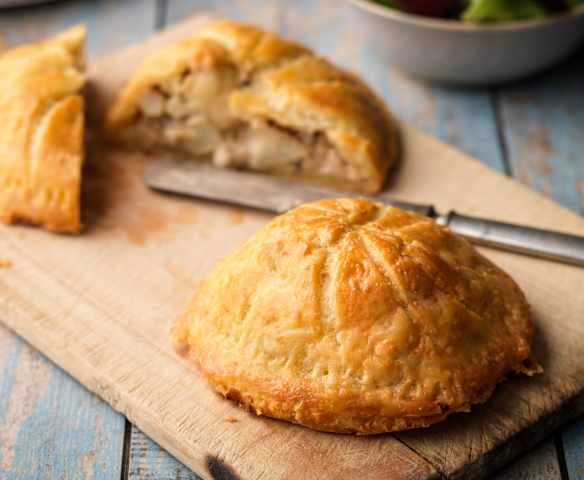 Cauliflower Pithivier in Gluten-free Cheddar Puff Pastry Cauliflower Pithivier in Gluten-free Cheddar Puff Pastry