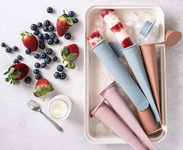 Berry and yoghurt icy poles (12 months+)