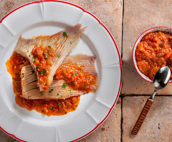 Razza in salsa di peperoni