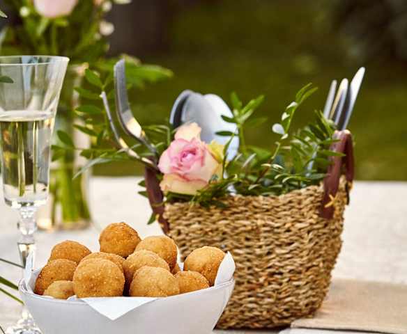 Polpettine di pollo e granella di nocciole