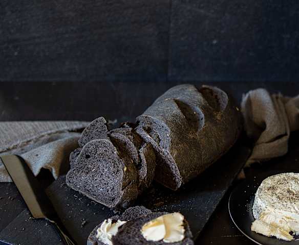 Black rye bread