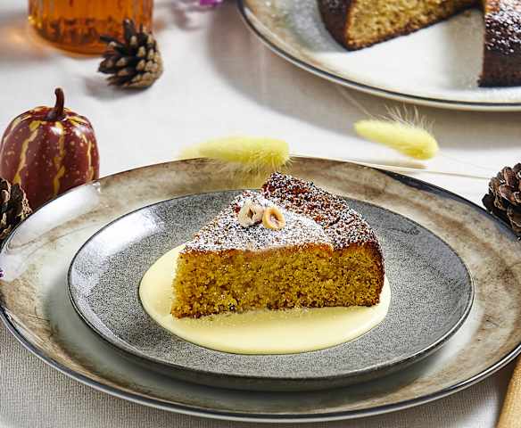 Torta di nocciole piemontese con zabaione Torta di nocciole piemontese con zabaione