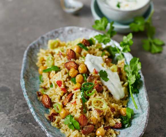 Persisches Pilaw mit Masala-Joghurt Persisches Pilaw mit Masala-Joghurt