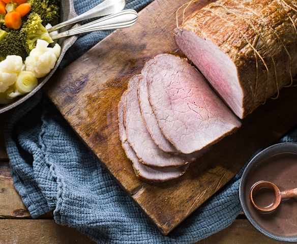 Redondo de ternera asado con verduras