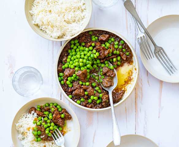 Porc au caramel,  petits pois et riz
