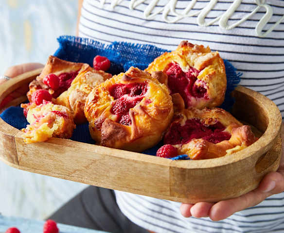 Kouign-amann à la framboise Kouign-amann à la framboise
