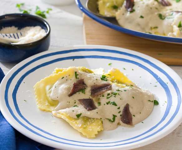 Raviolis con salsa de anchoas