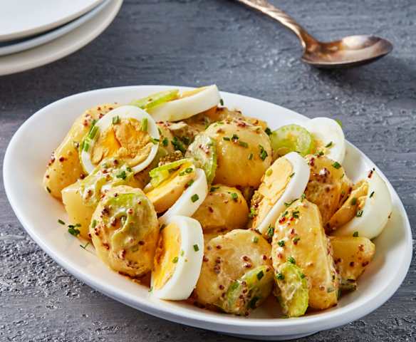 Ensalada tibia de papas (Pelar)