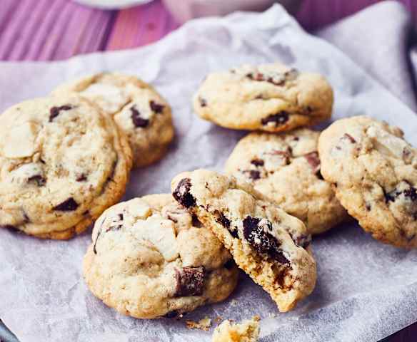 Triple-Chocolate-Cookies