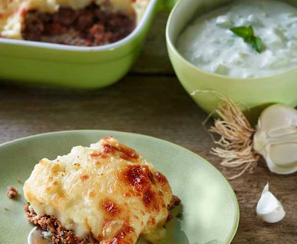 Fırında Püreli Kaşarlı Köfte ve Cacık