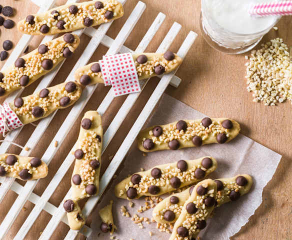 Sticks con frutos secos y chocolate