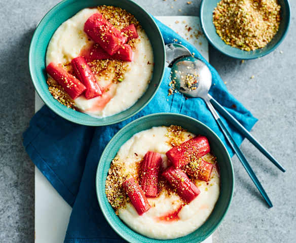 Polenta porridge with roast rhubarb and sweet dukkah (Diabetes)