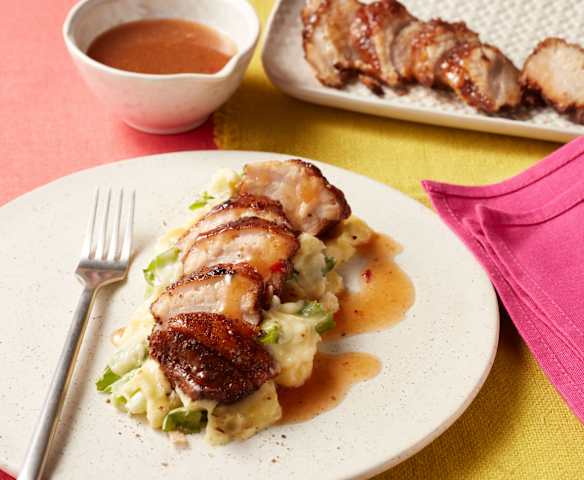 Sous-vide gegarter Schweinebauch mit Kartoffel-Endivien-Stampf