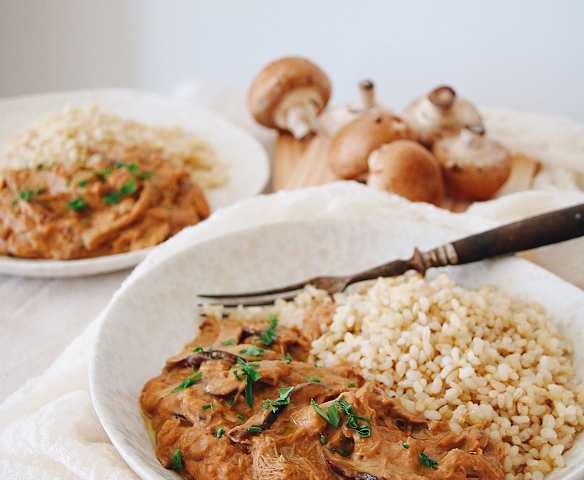 Strogonoff de cogumelos e jaca