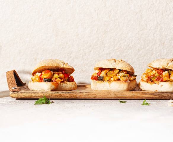 Montaditos de sepia al ajillo