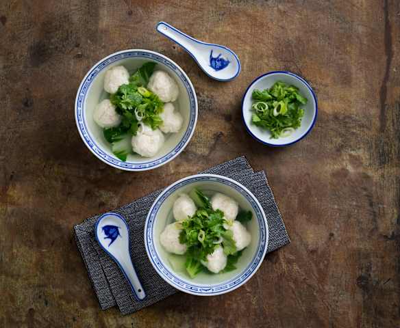 Yu wan tang (fish ball soup)