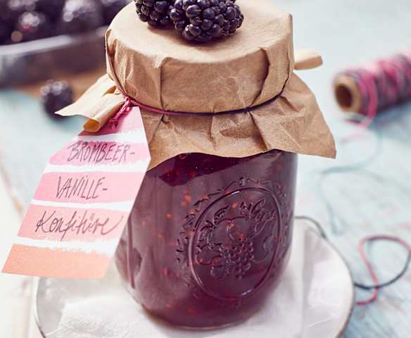 Brombeer-Vanille-Konfitüre Brombeer-Vanille-Konfitüre