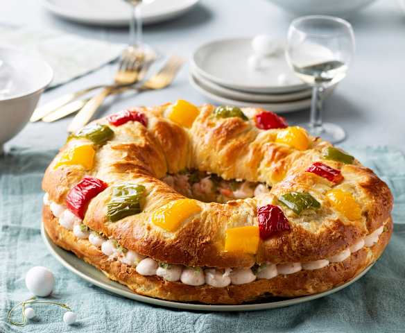 Roscón con mousse de salmón y langostinos