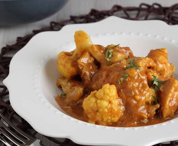 'Sun City' chicken and cauliflower curry