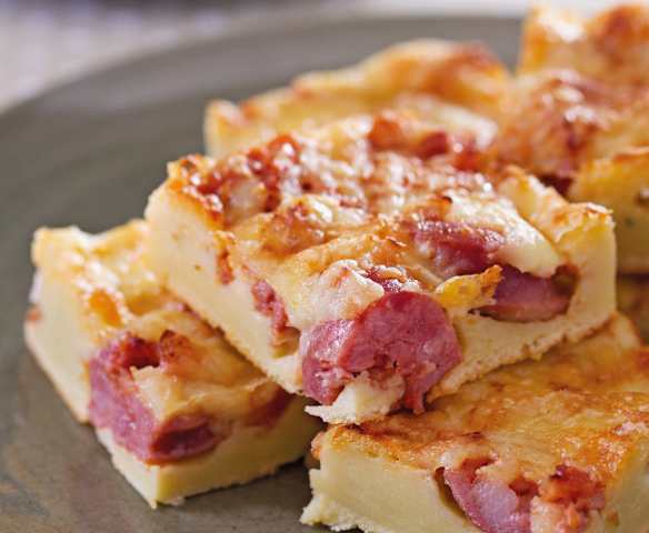 Torta rápida de linguiça e queijo Minas Torta rápida de linguiça e queijo Minas