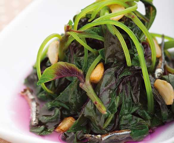 红苋菜炒小鳀鱼