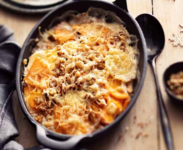 Gratin de panais, courge, comté et noix
