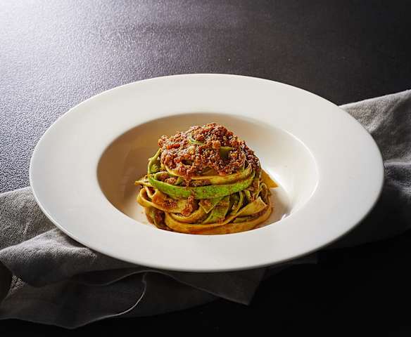 Tagliatelle paglia e fieno con ragù alla bolognese