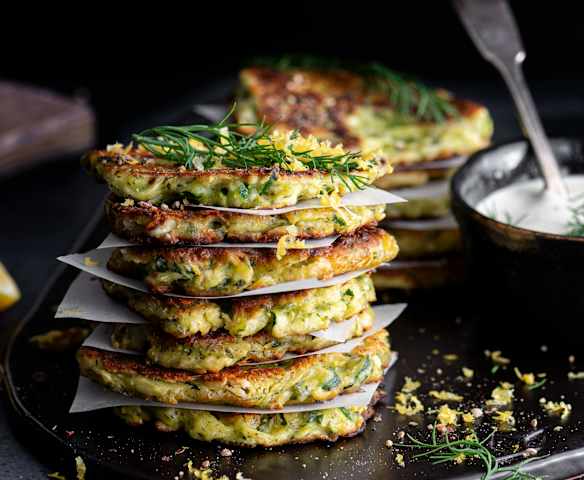 Kolokithokeftedes (Frittelle di zucchine greche)