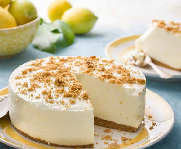 Tarta esponjosa de limón