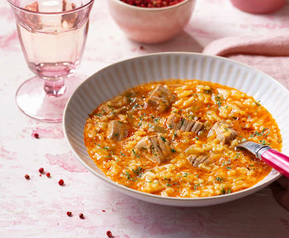 Arroz caldoso con atún fresco