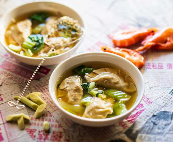Soupe de wontons (soupe de raviolis)