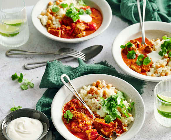 Fast lamb curry with chickpea and cauliflower rice (Diabetes)
