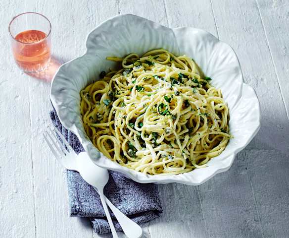 Linguine in Zitronen-Kapern-Sauce