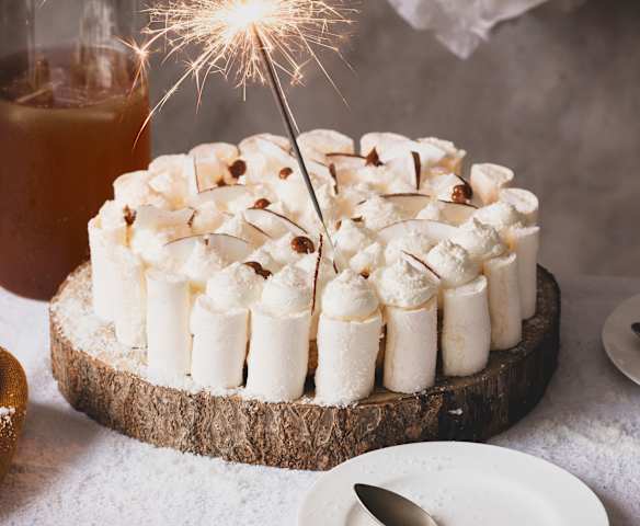 Tarta de merengue y coco